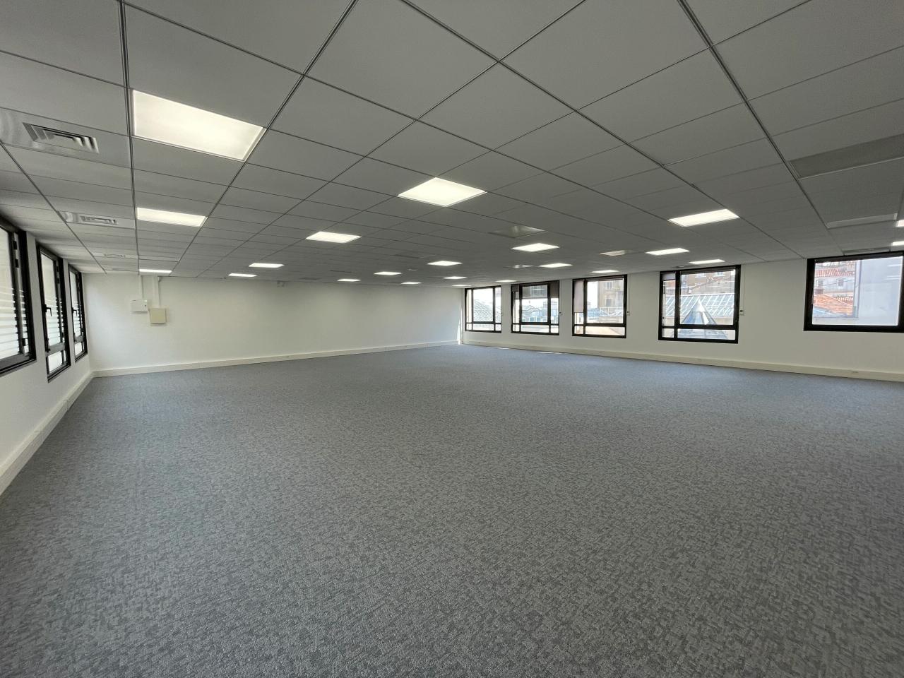 Bureau Marseille 794m² Location bureau Marseille Bouches-du-Rhône OLBUR2316991 2